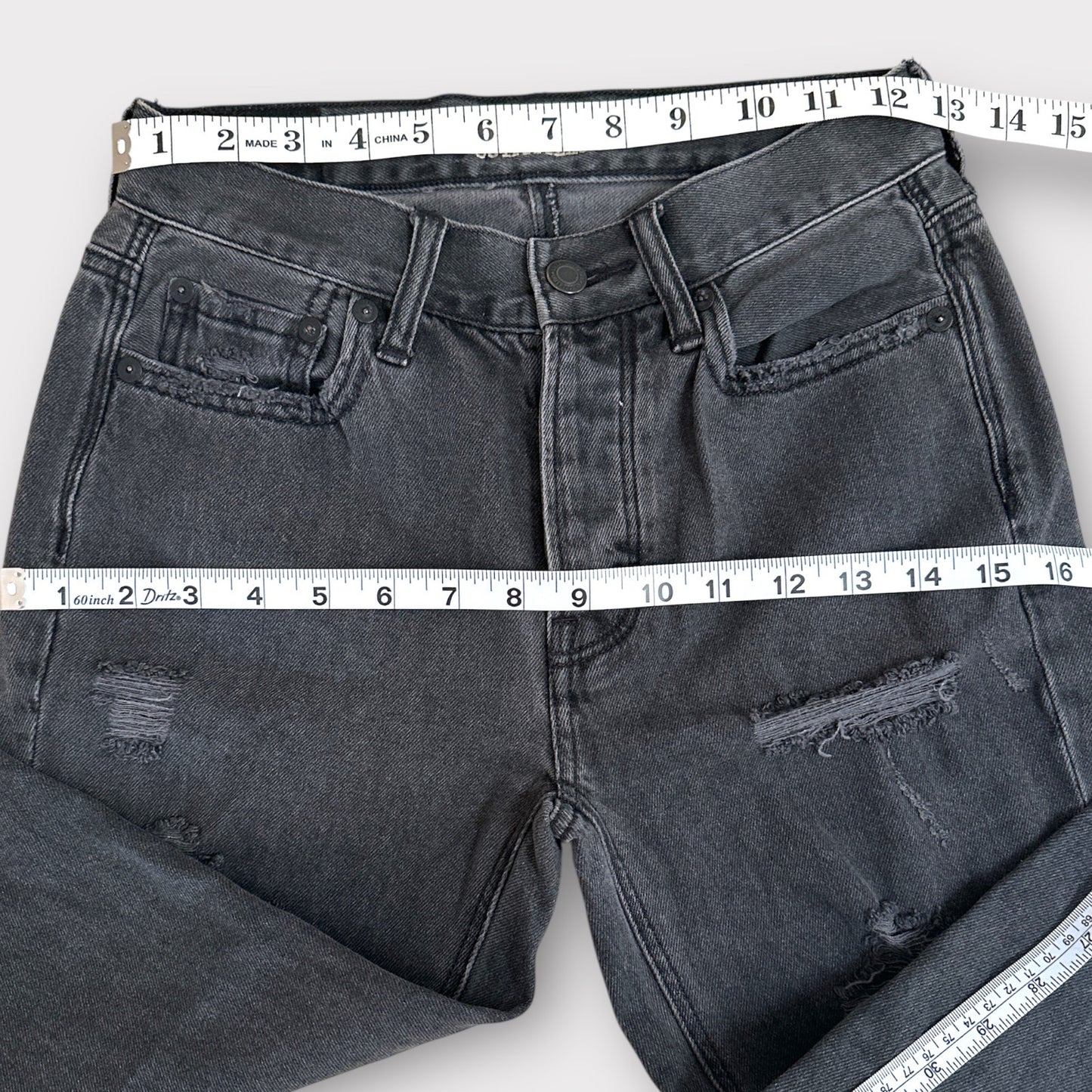 American Eagle Vintage High Rise distressed 00 short