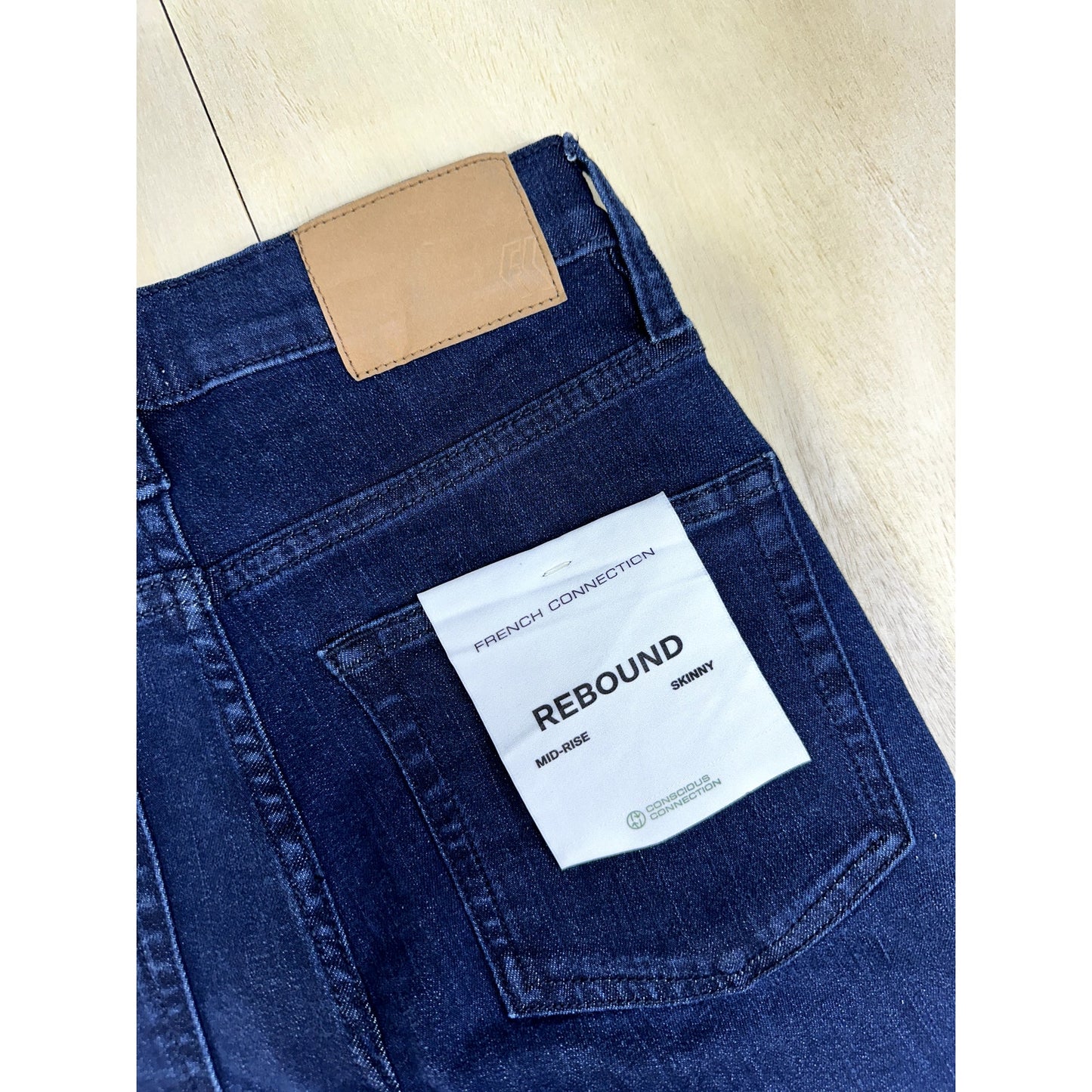 French Connection rebound 4xxxxs dark wash mid rise skinny