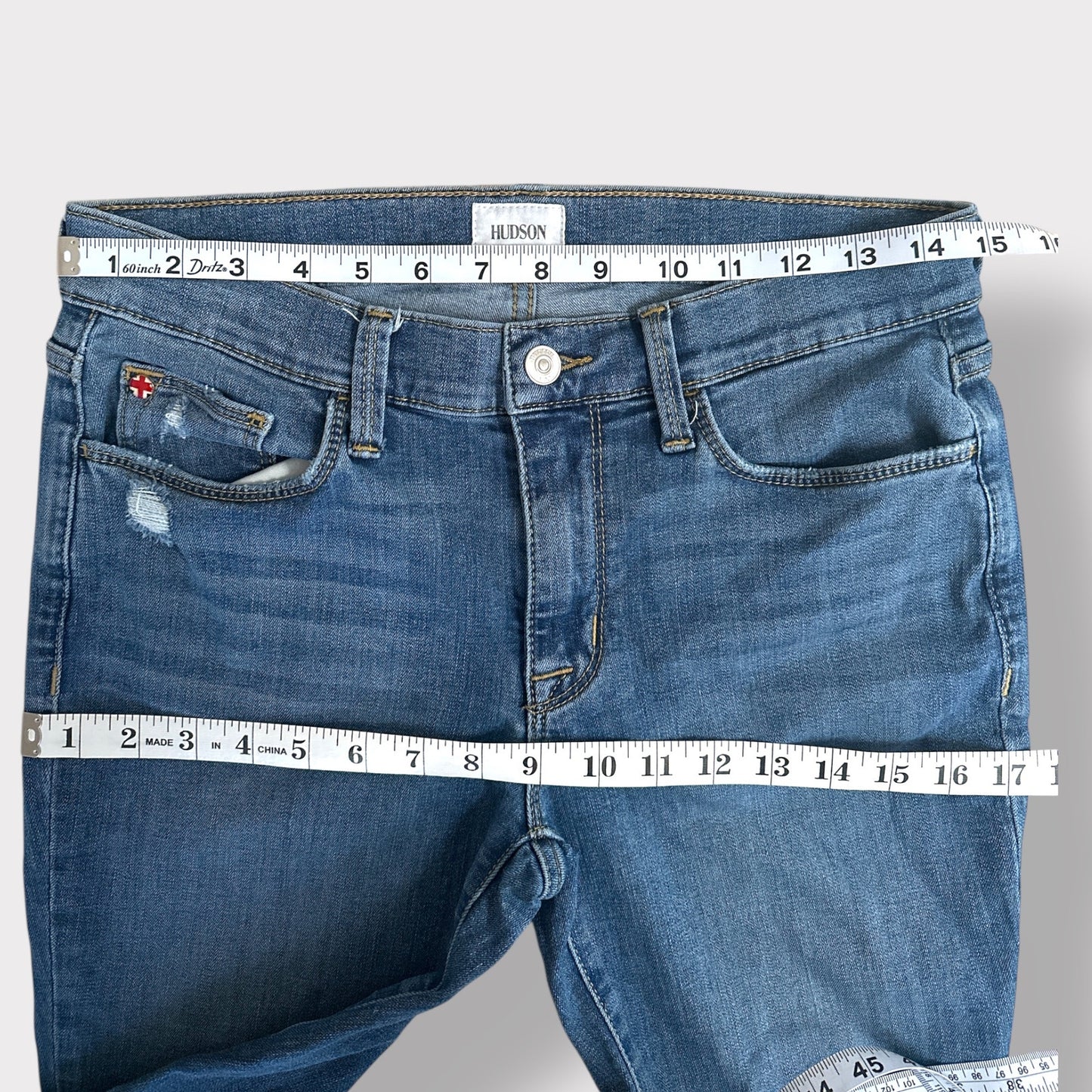 Hudson jeans Natalie skinny distressed frayed hem size 28