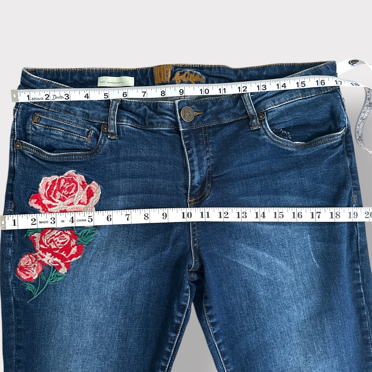 Kut From The Kloth Katie Boyfriend Embroidered Rose Straight Leg short 12 P